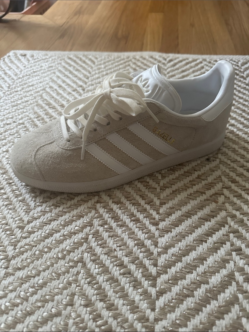 Casual unisex adidas Neutral Suede Sneakers - Cream
